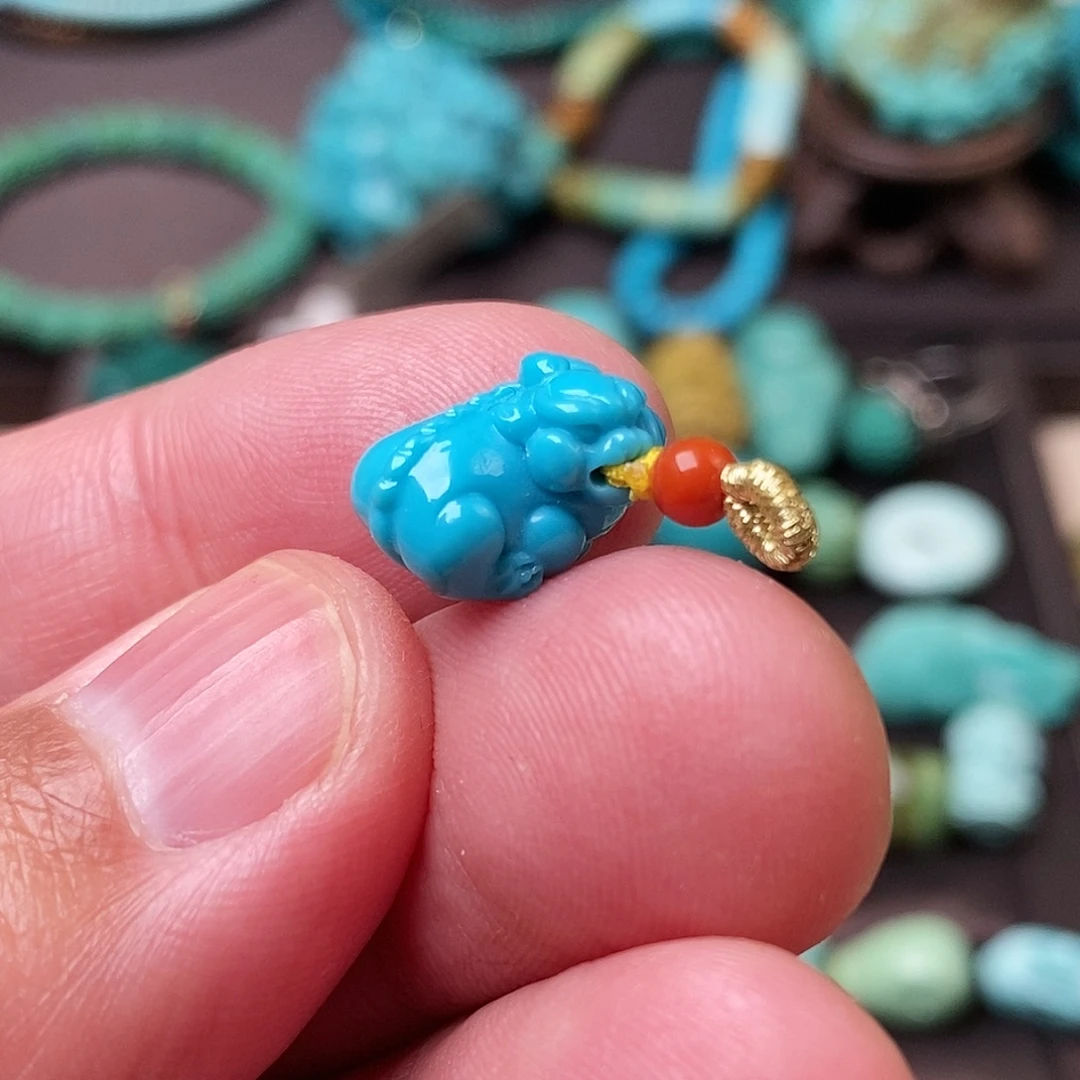 绿松石未镶嵌颈饰