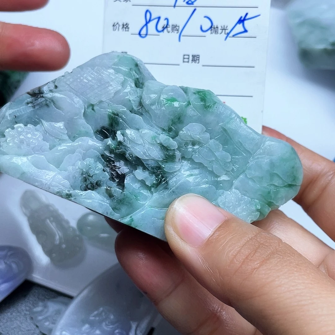 定制翡翠未镶嵌啃****?翡翠
