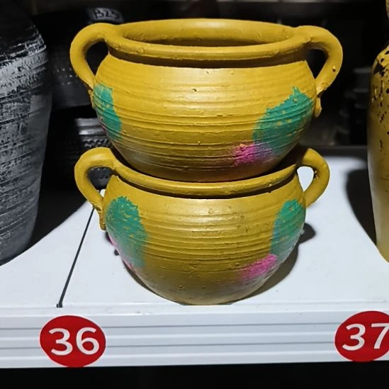 黄色小双耳口径13高度10到手两个默认无孔（需要打孔自行备注）