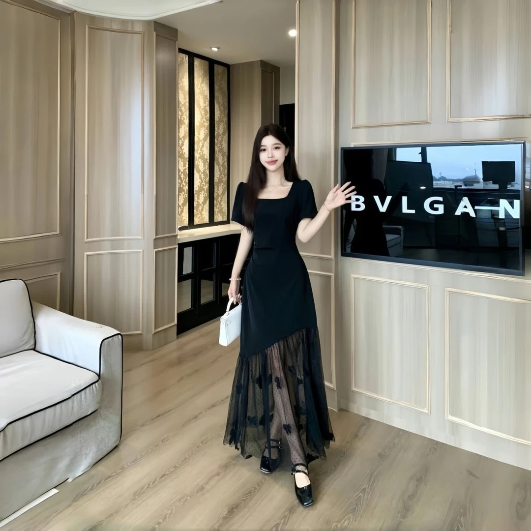 大码法式方领连衣裙女夏季赫本风网纱裙子胖遮肚显瘦气质小黑裙