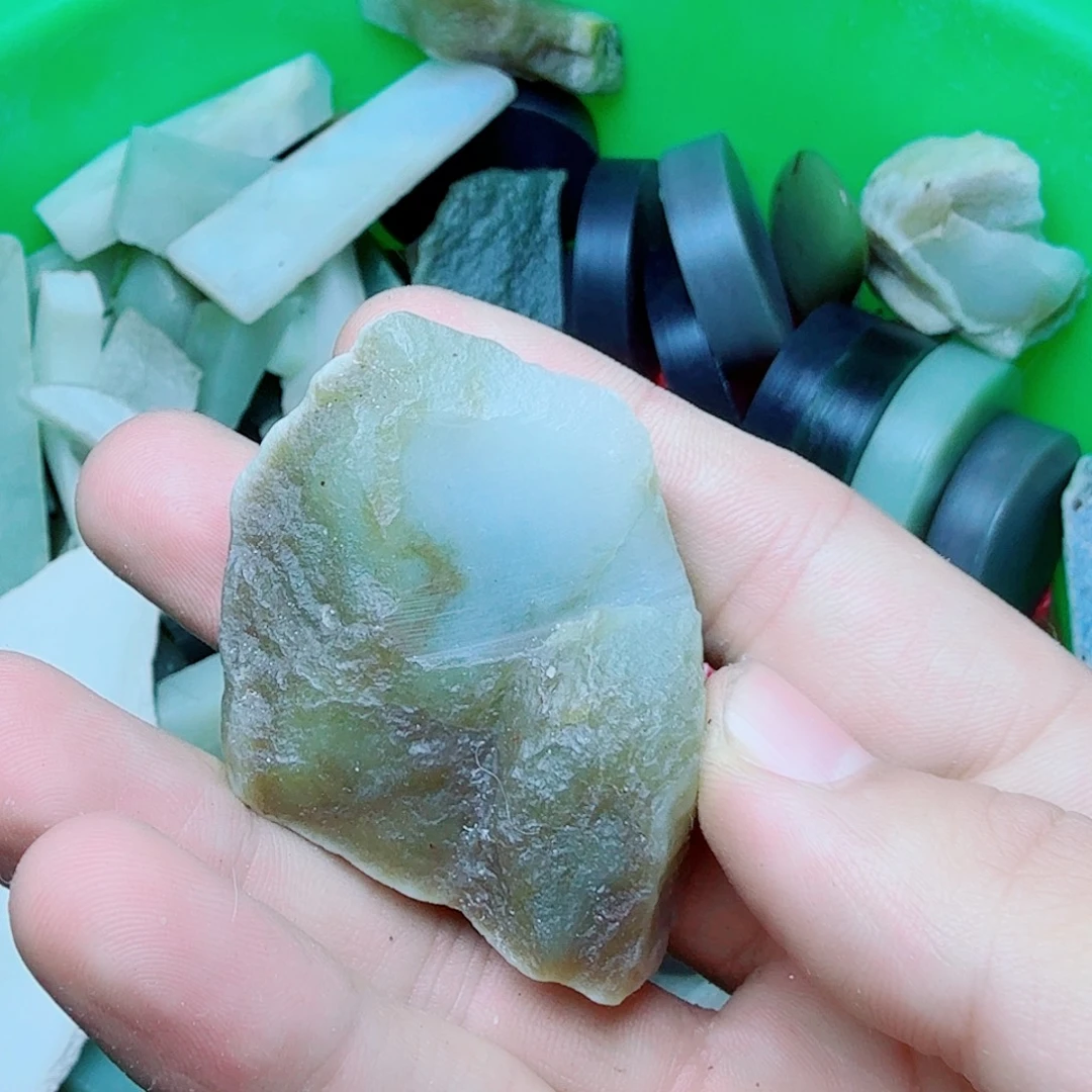 和田玉（糖玉）未镶嵌挂件