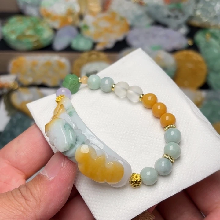 翡翠颈饰未镶嵌吊坠