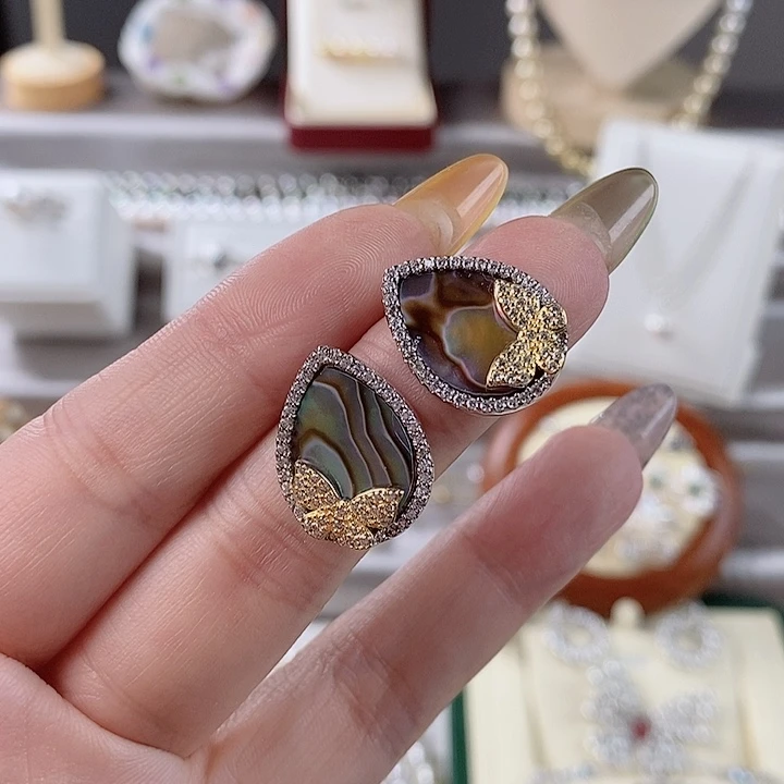 淡水珍珠耳饰未镶嵌