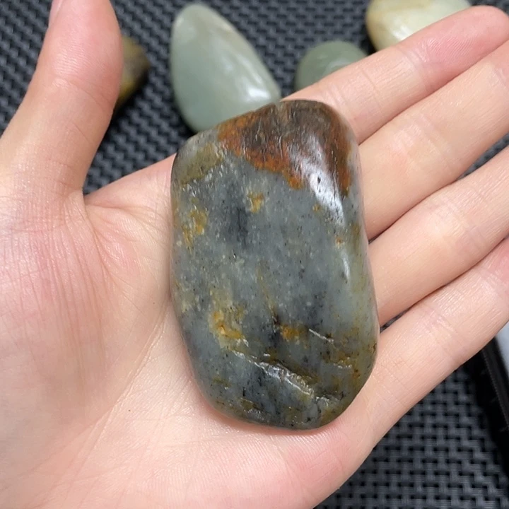 和田玉未镶嵌车挂