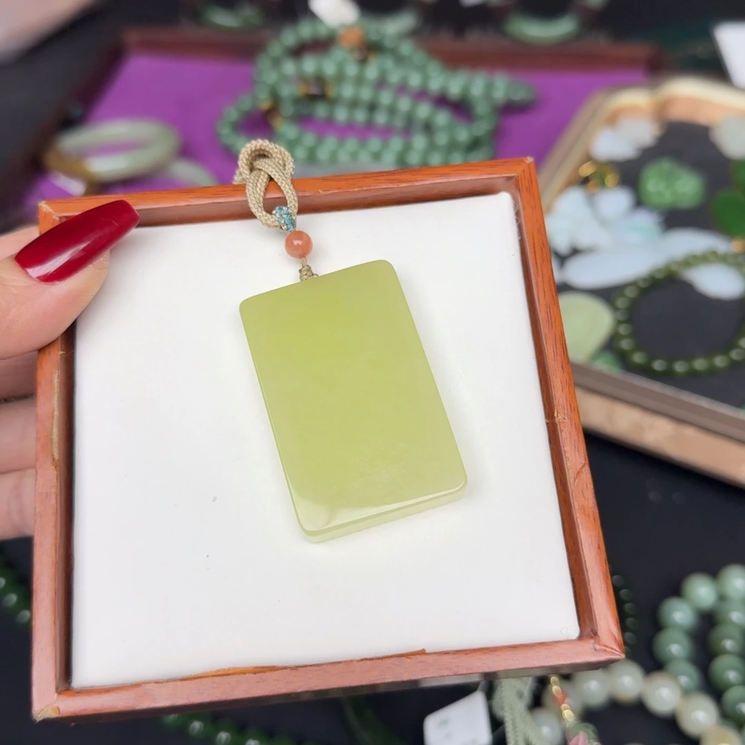 和田玉未镶嵌吊坠(不含链)