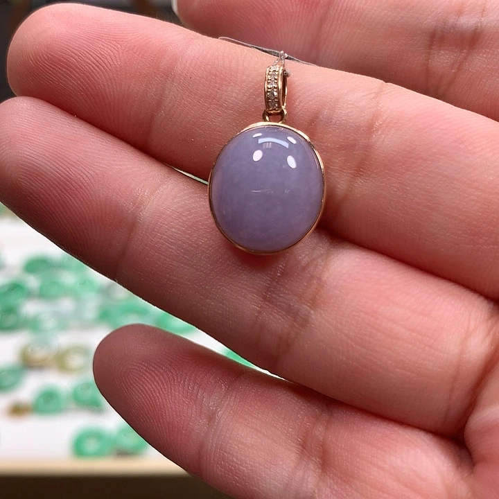 翡翠18K金镶嵌耳钉天然翡翠