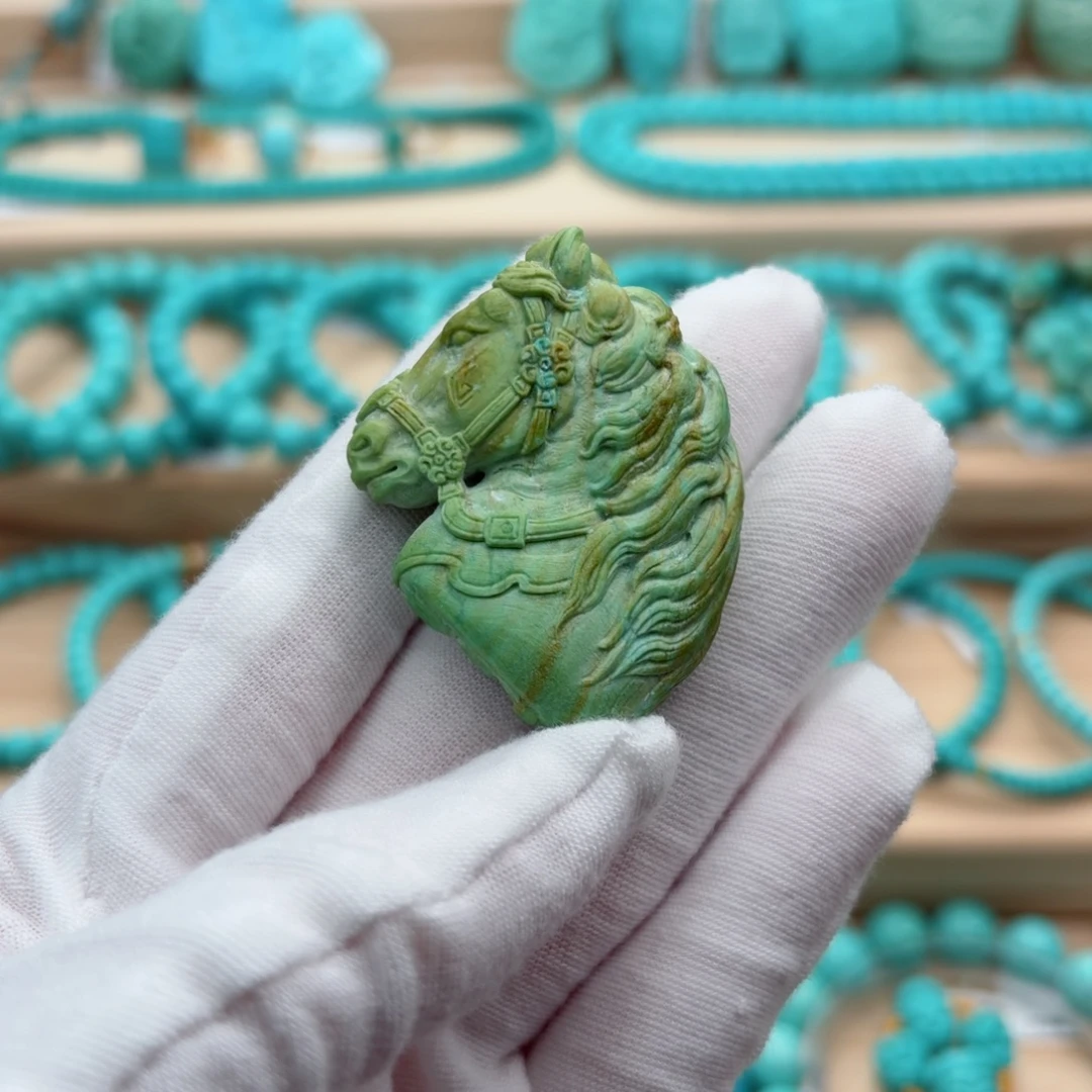 绿松石未镶嵌珠宝奇石