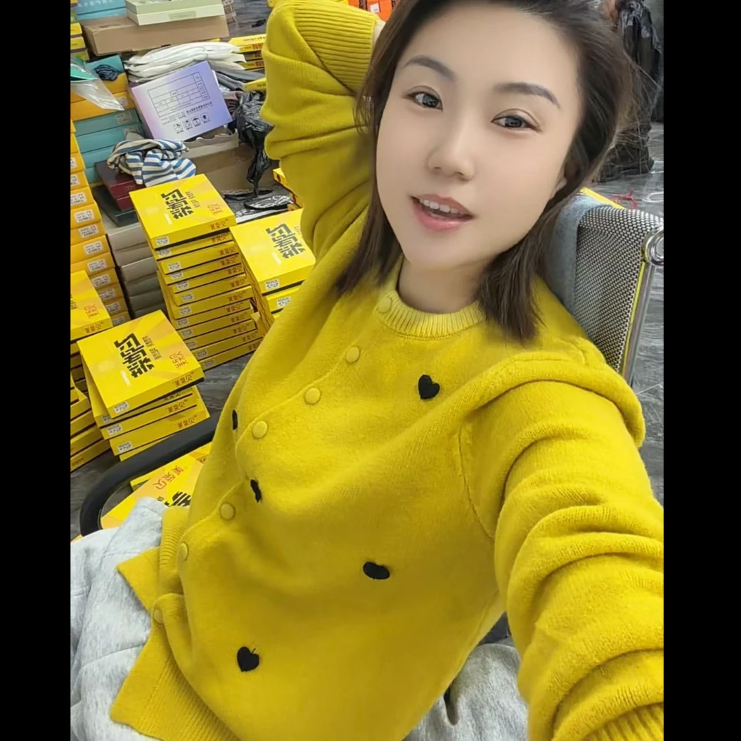 3129洋气马卡龙色系爱心针织开衫（衣长55左右）