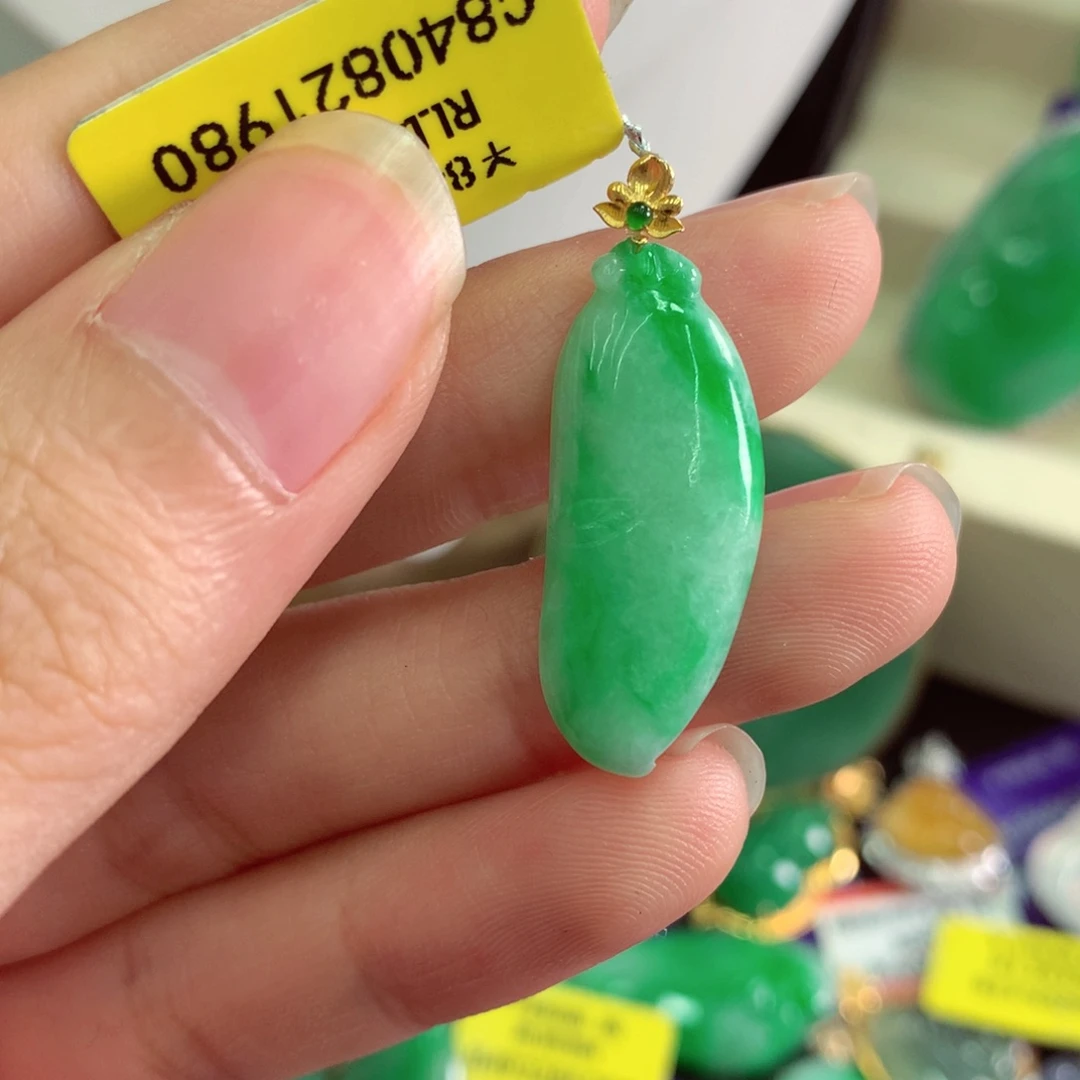 吊坠(不含链)18K金镶嵌翡翠