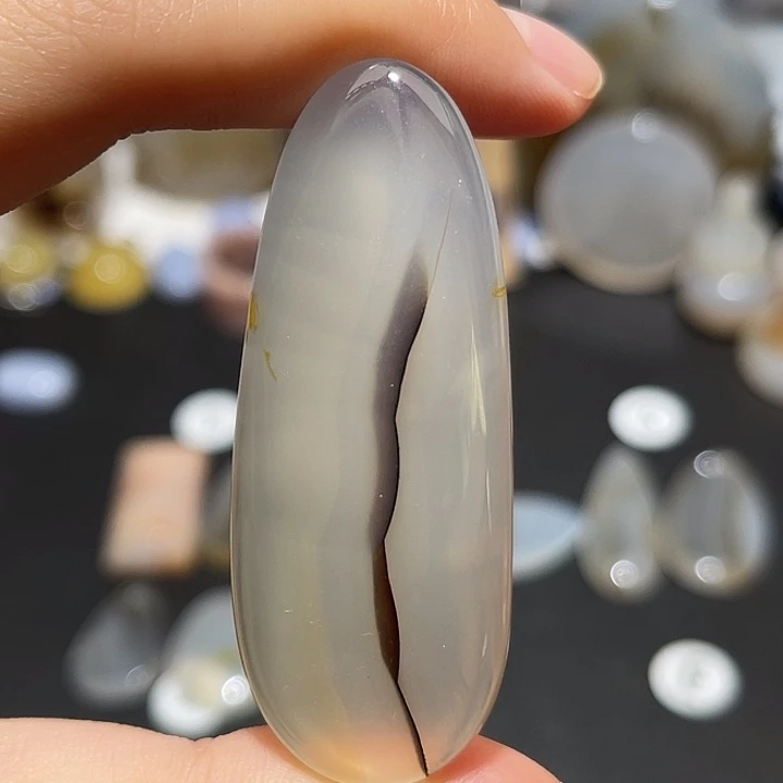 玛瑙/玉髓颈饰未镶嵌