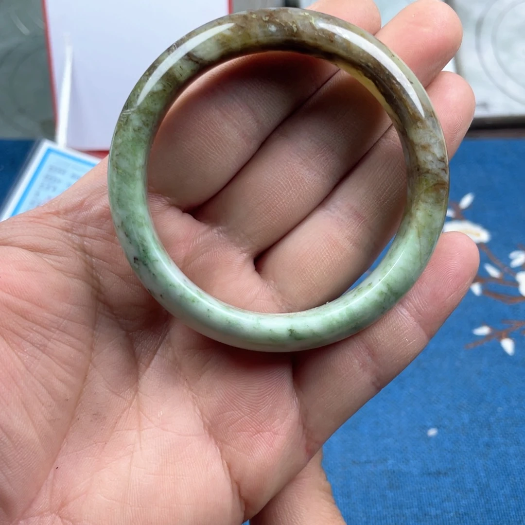 独山玉手镯未镶嵌