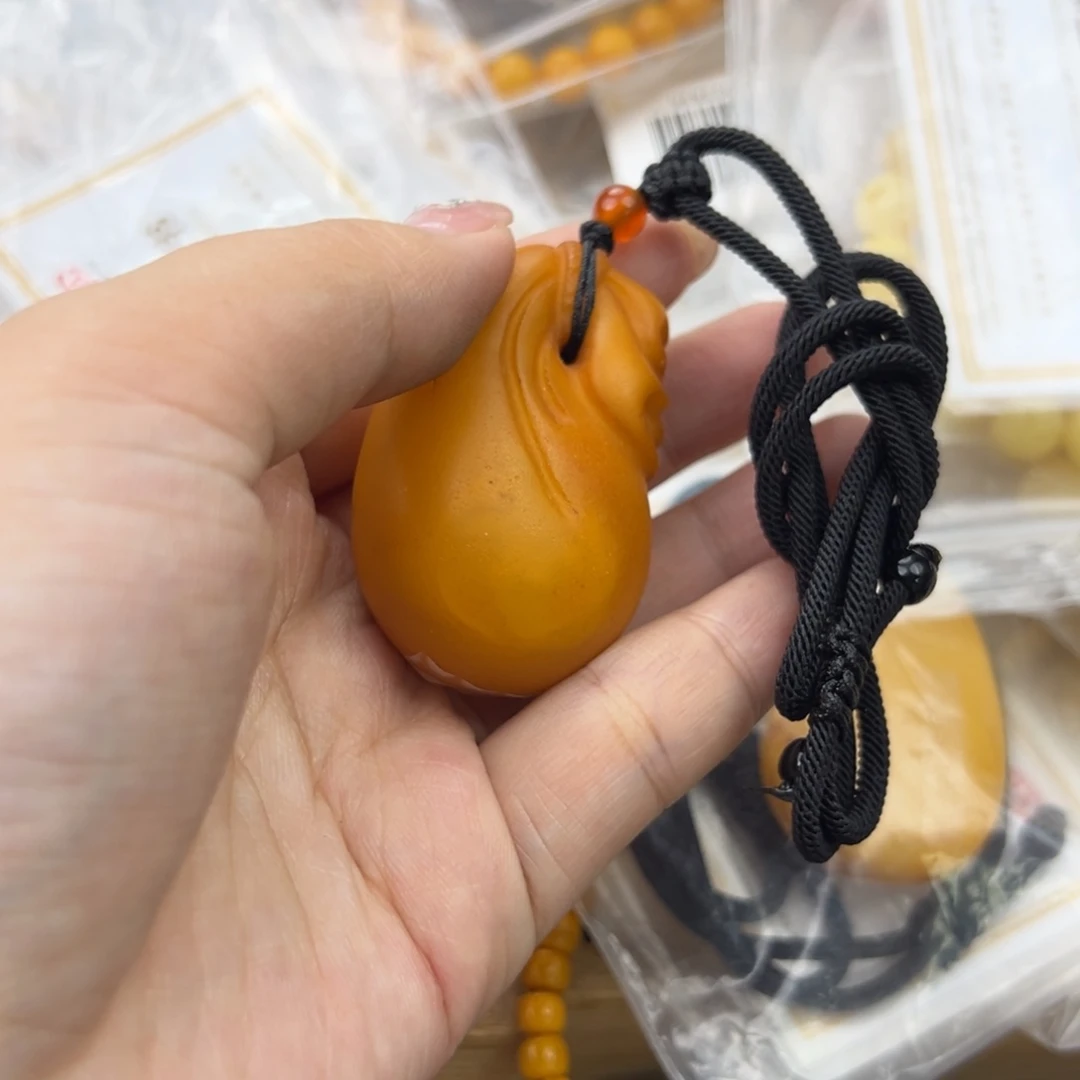 琥珀珠宝奇石未镶嵌