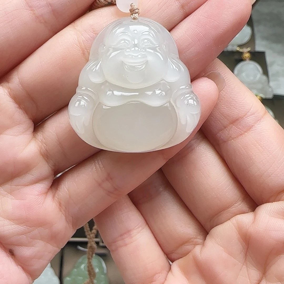 吊坠(赠链)未镶嵌和田玉