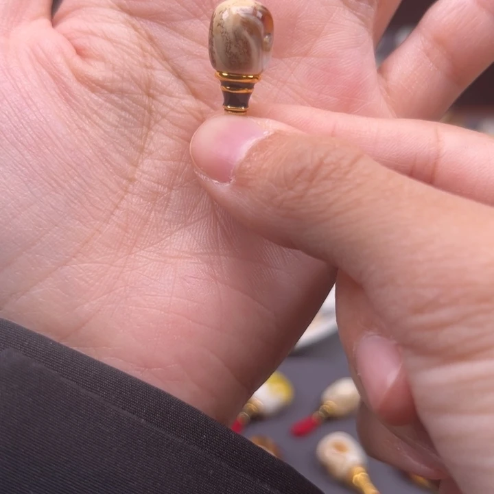 琥珀未镶嵌裸石9.3mm