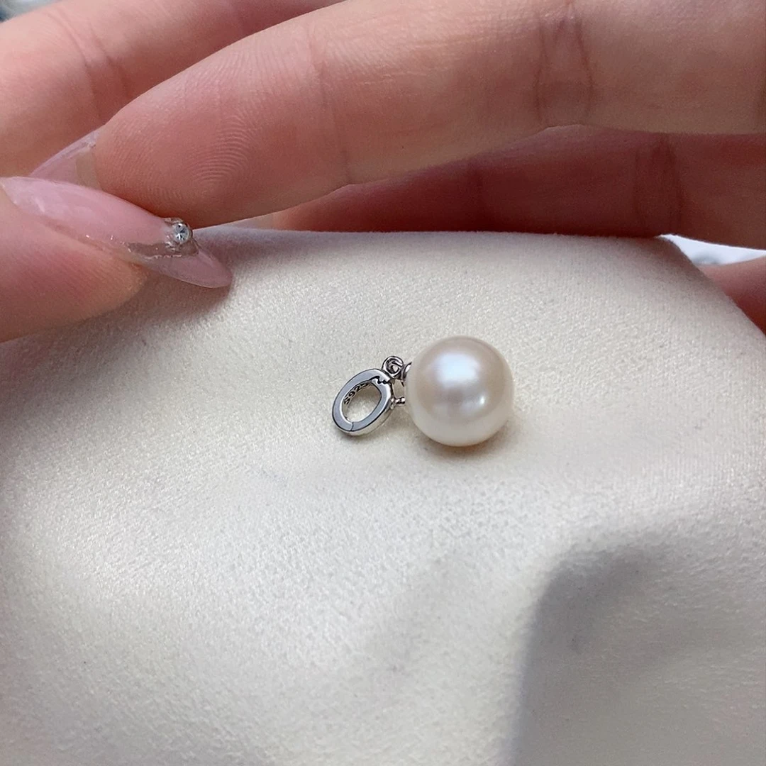 【闪购商品】淡水珍珠颈饰银S925镶嵌46