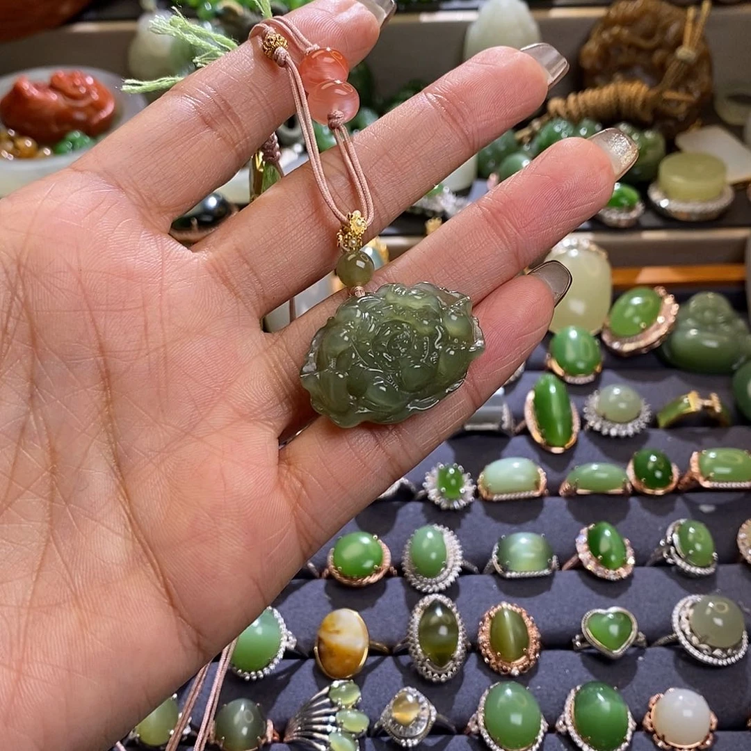 和田玉挂件未镶嵌