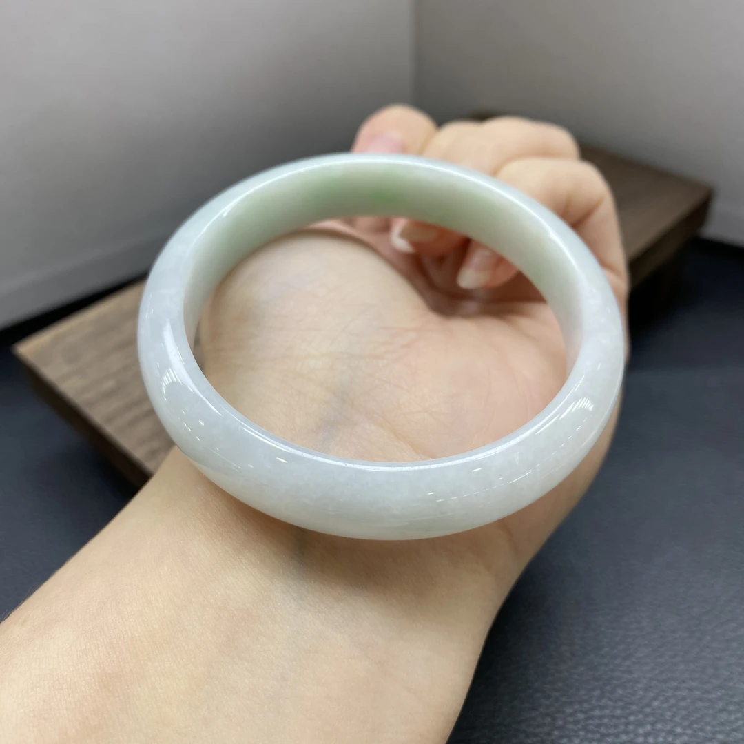 C0039半山水胶底果绿正圈A货翡翠手镯54-56