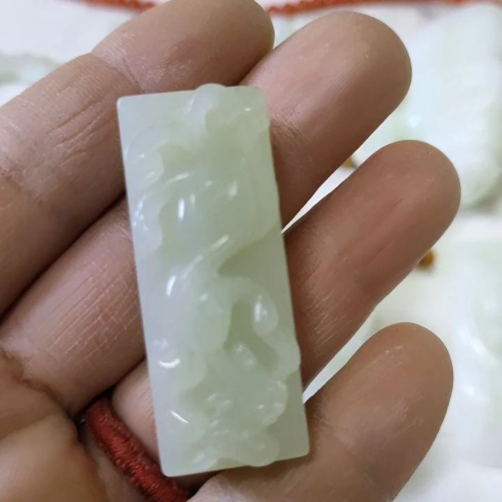 和田玉（糖玉）未镶嵌颈饰