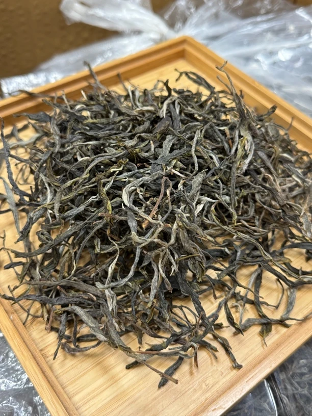 2025年老班章散茶生茶普洱茶