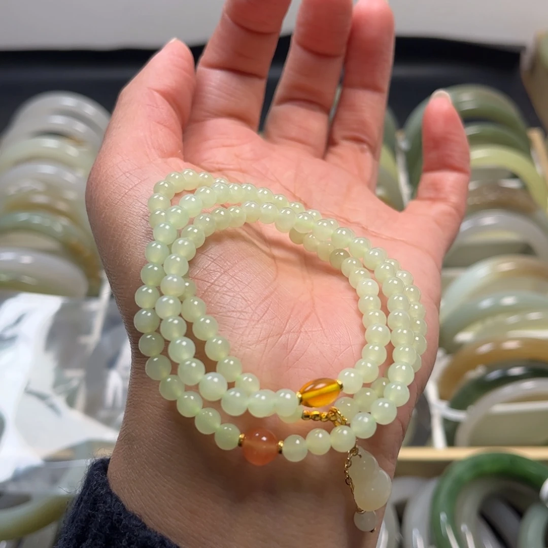 等***于和田玉未镶嵌珠宝半成品三圈手链