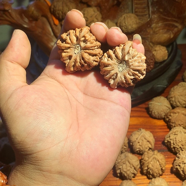 舍***得把件文玩核桃龙门涧
