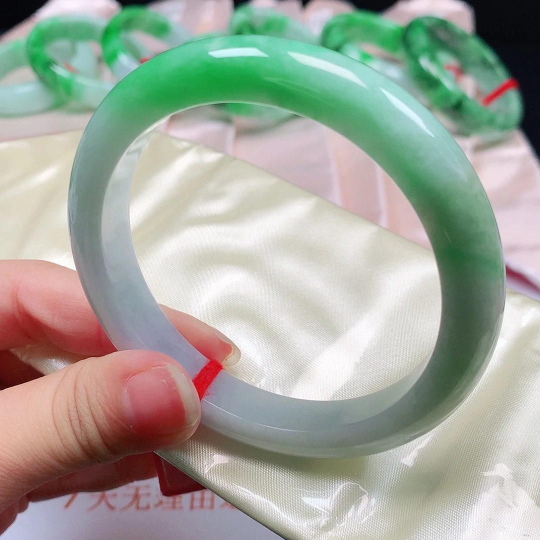 翡翠未镶嵌手镯1830