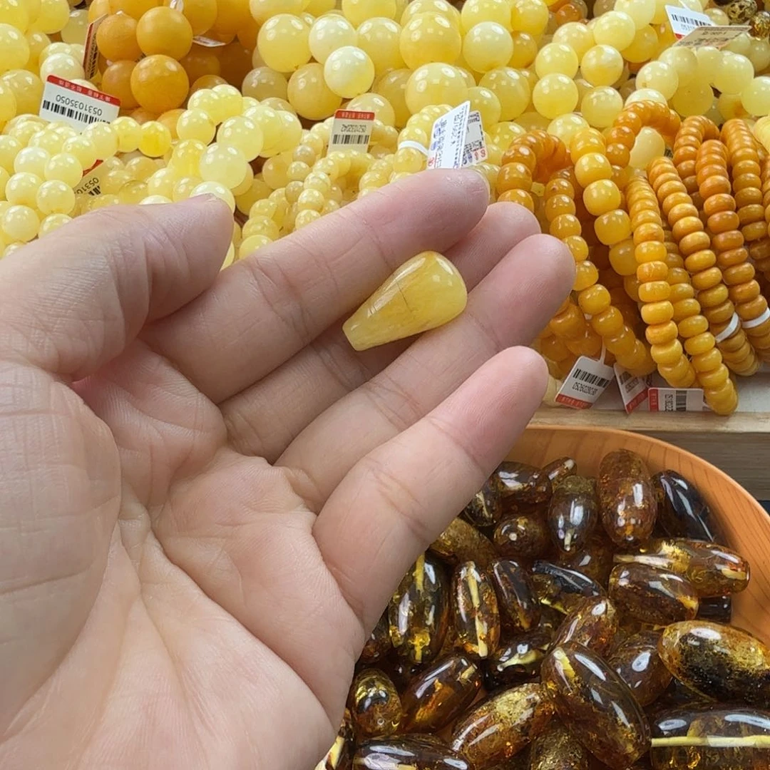 未镶嵌琥珀珠宝奇石