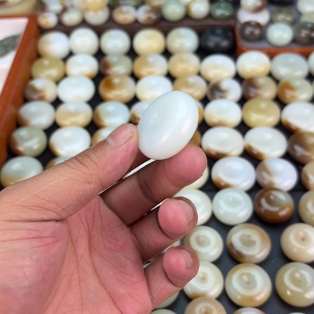 水***月颈饰未镶嵌和田玉