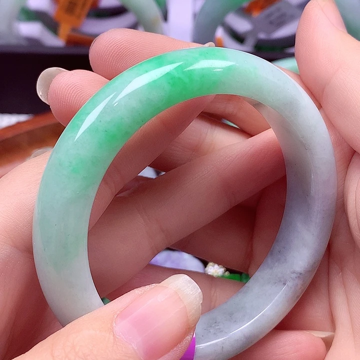 翡翠未镶嵌手镯翡翠手镯