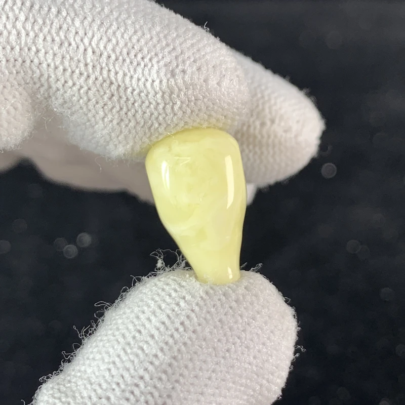 S1044原矿俄料尺寸10.6*17.6mm蜜蜡三通佛头单颗文玩配饰支持复检