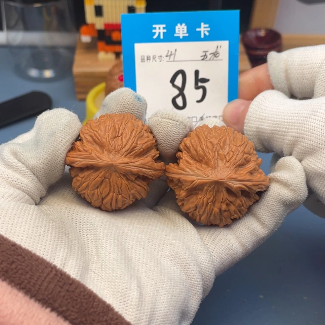 核桃文玩核桃玉龙