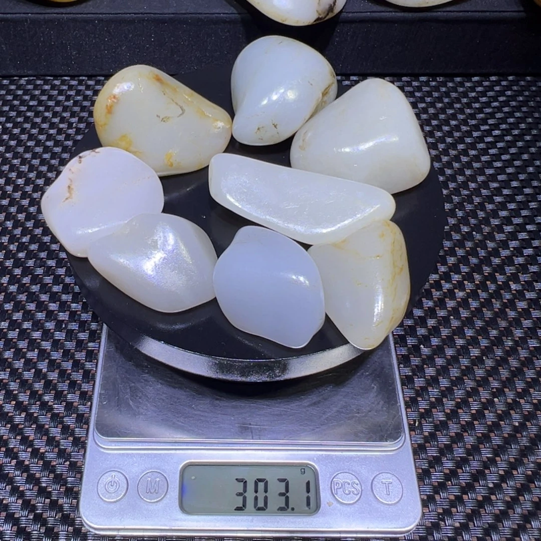 和田玉（子料）未镶嵌吊坠(不含链)303克