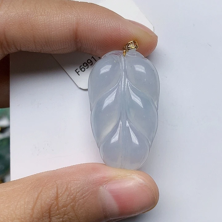 颈饰18K金镶嵌翡翠天然翡翠