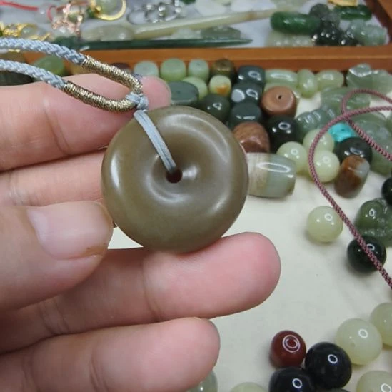 未镶嵌手链透闪石质玉