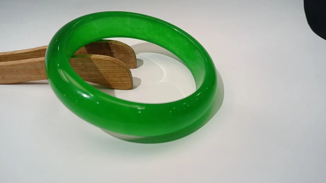 z4细节彰显出气质艺术品味让高贵与典雅美丽手镯