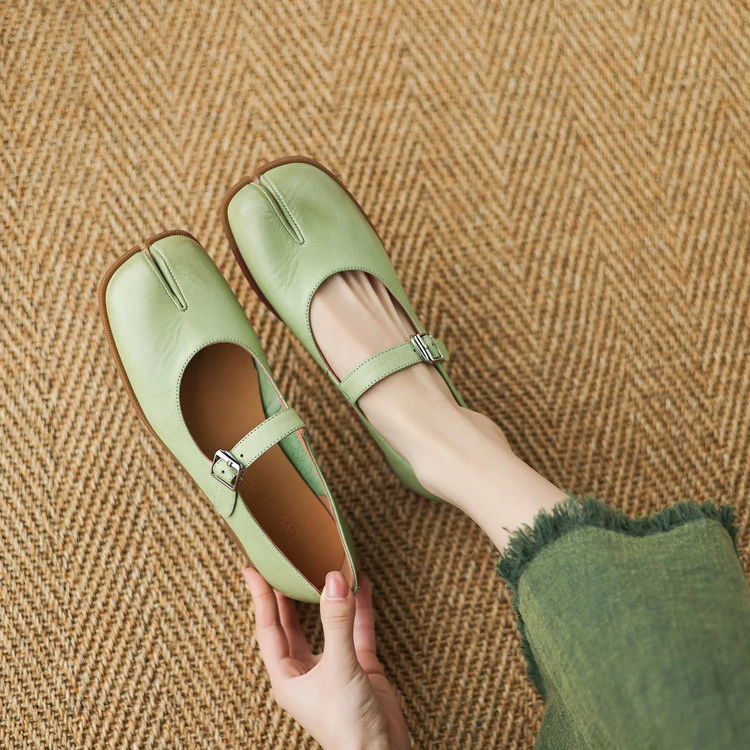 【跟高2.5CM】牛/猪/牛/一字带粗跟分趾鞋平底玛丽珍单鞋