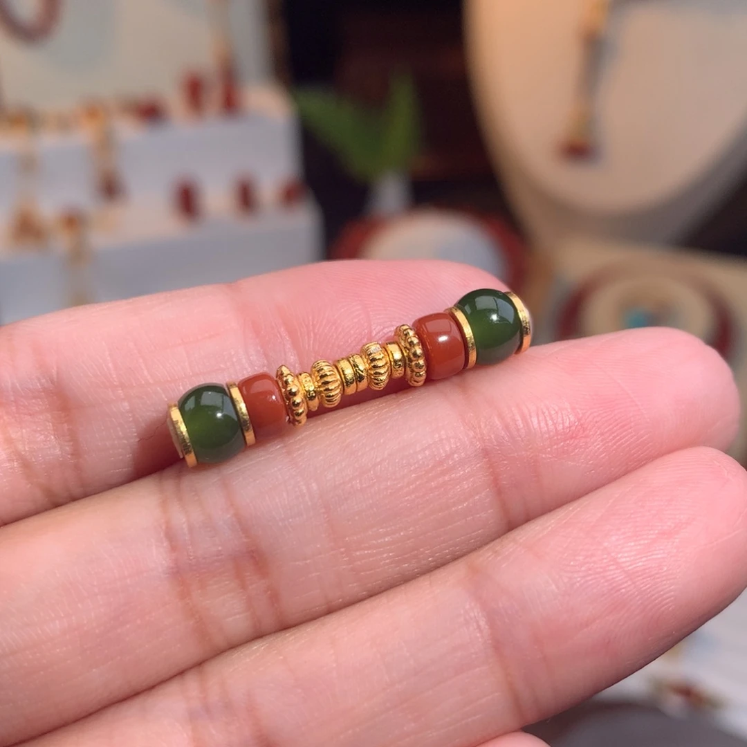 南红玛瑙颈饰未镶嵌