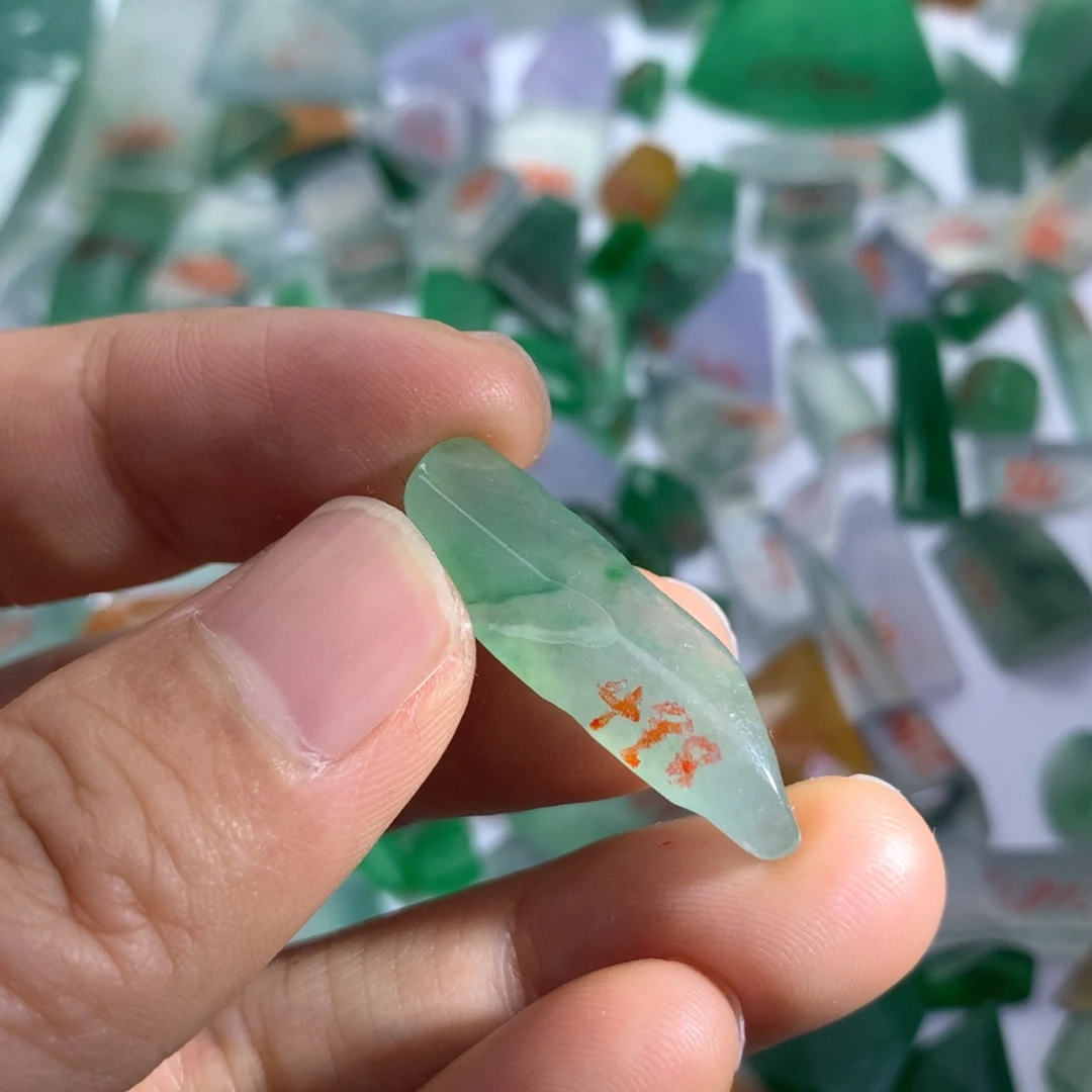 定制翡翠未镶嵌天然翡翠