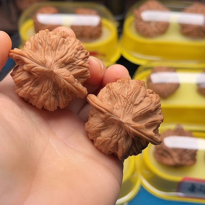 吊坠文玩核桃天地二爷帽