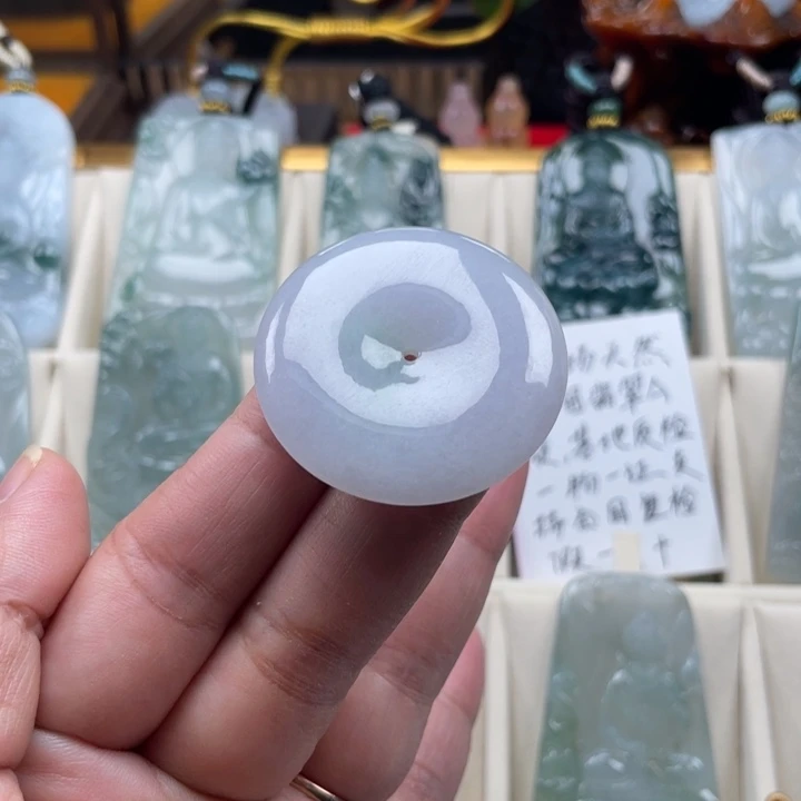 翡翠未镶嵌挂件玉