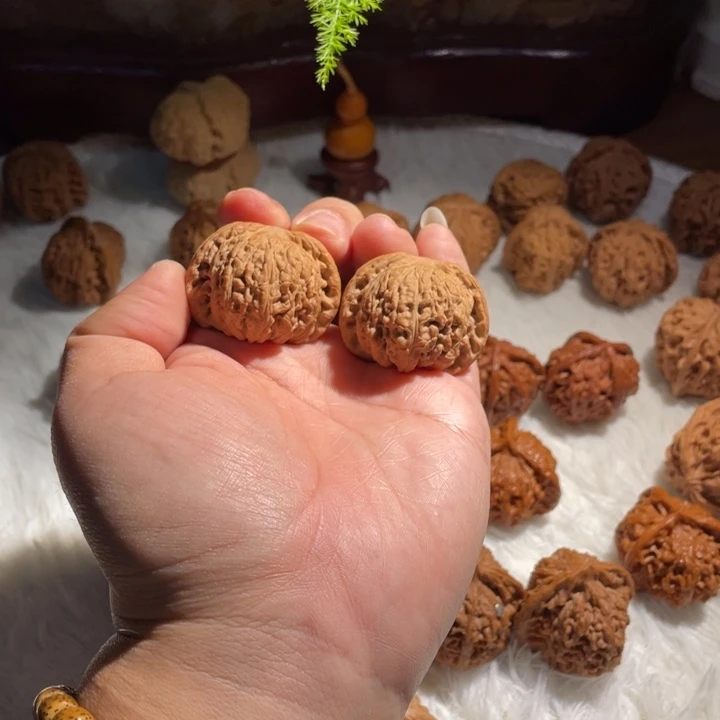 把件文玩核桃14密纹小闷白