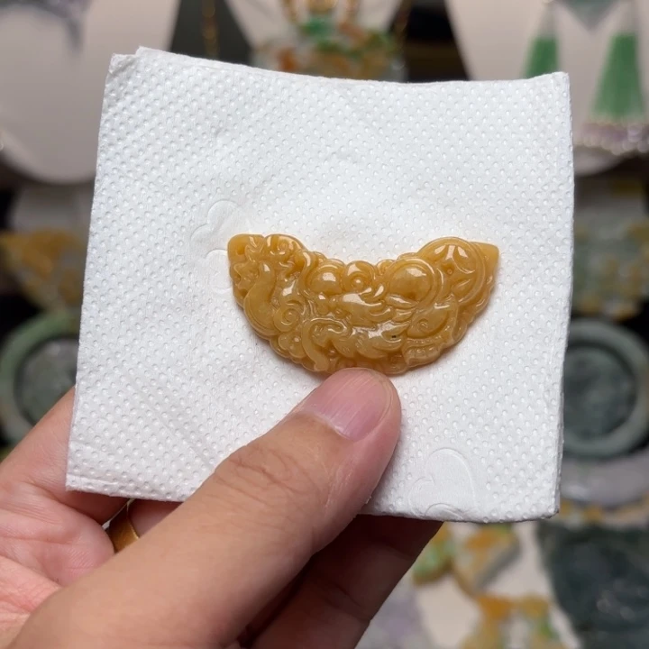 翡翠未镶嵌颈饰吊坠