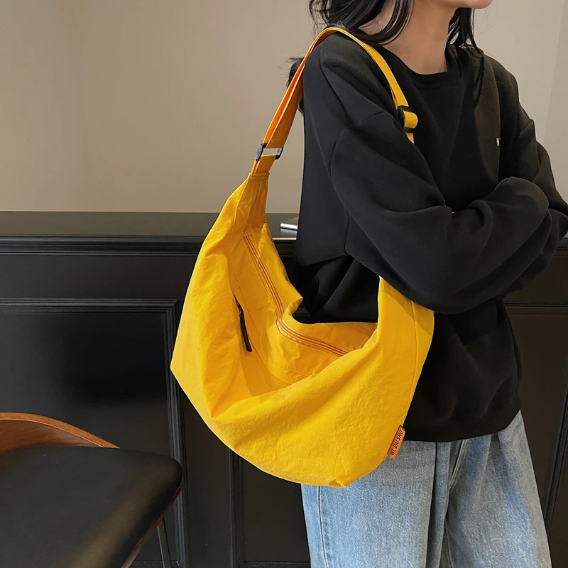 PARACVTOU/帕卡图纯色通勤风单根单肩韩版斜挎包休闲文艺托特包