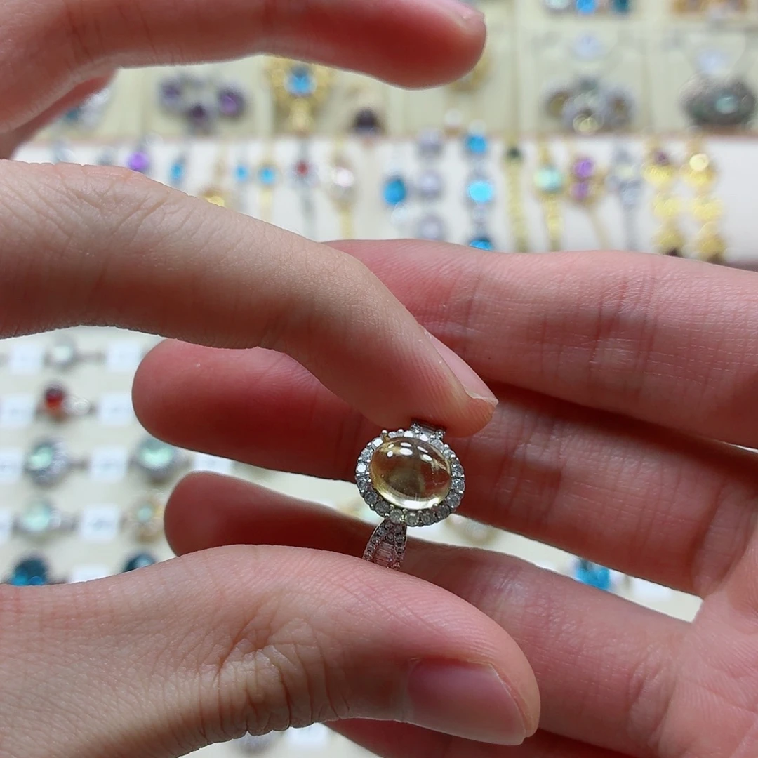 e***圆银S925镶嵌黄晶戒指