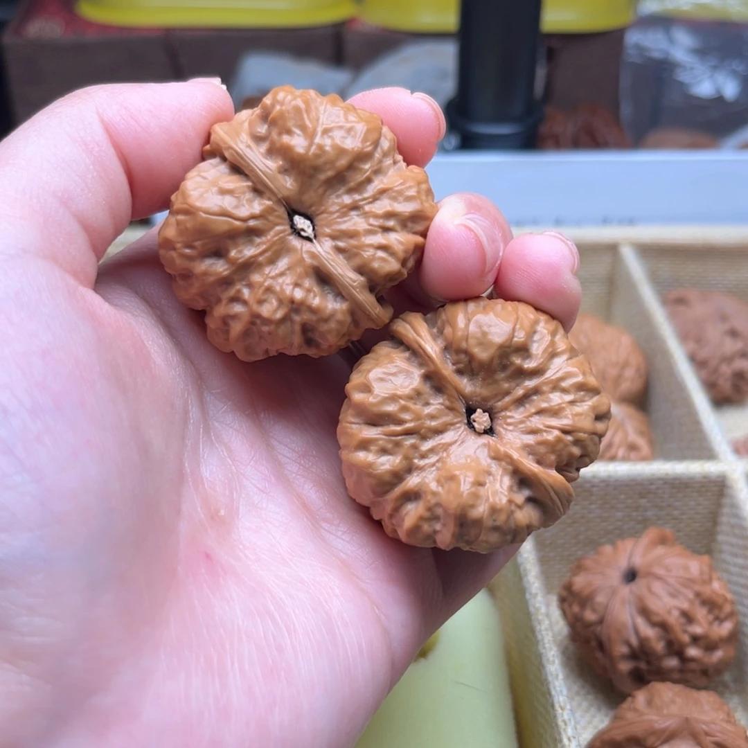 文玩核桃吊坠R****?38蛤蟆头