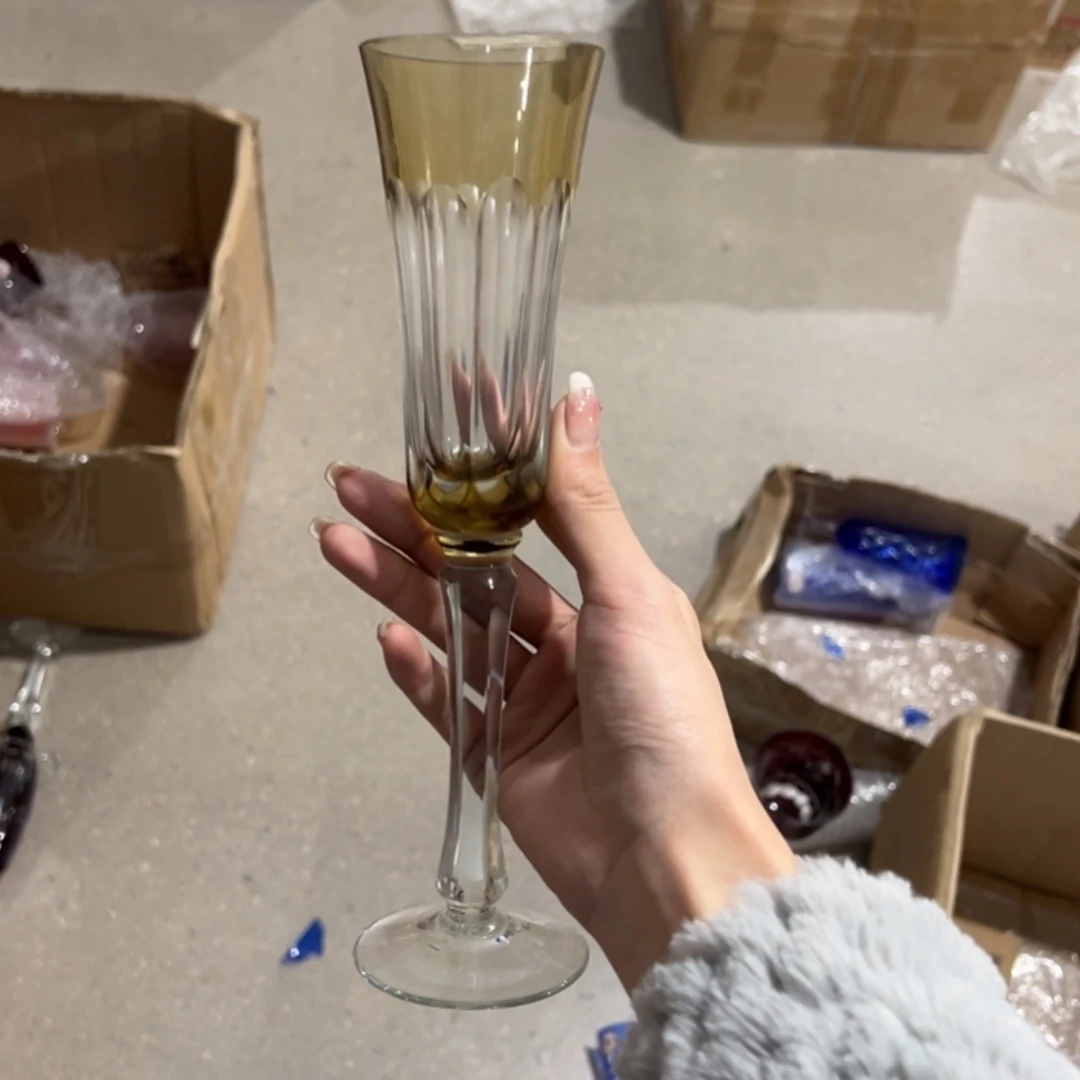 【闪购商品】■****。如图微瑕一个，如图微瑕一个，