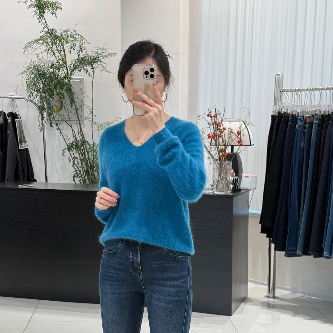 V领宽松拉绒针织毛衣秋冬新款长袖百搭女士打底衫