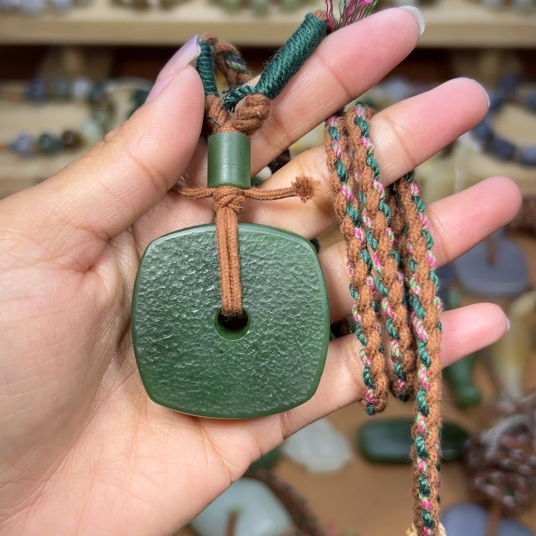 颈饰未镶嵌和田玉《****子