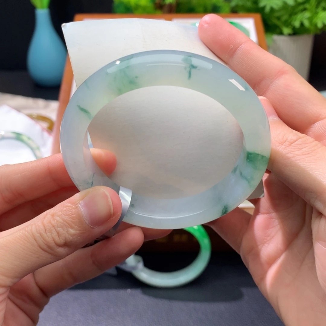 翡翠未镶嵌手镯闪购 18