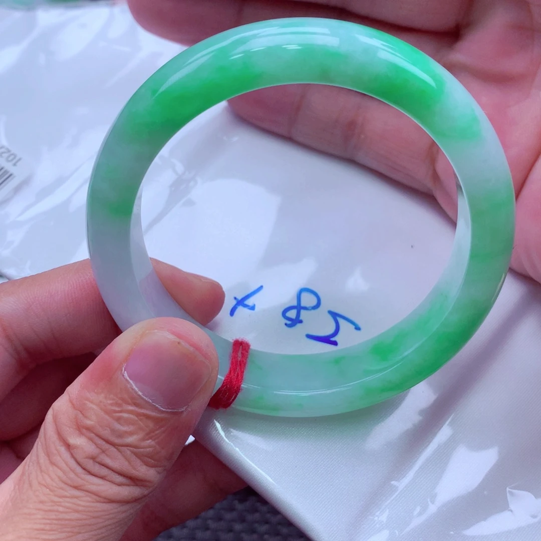 冰***（翡翠未镶嵌手镯翡翠